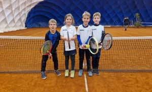 Mehr über den Artikel erfahren Midcourt Team wird Gruppensieger