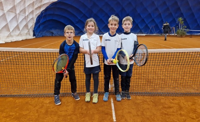 Mehr über den Artikel erfahren Midcourt Team wird Gruppensieger